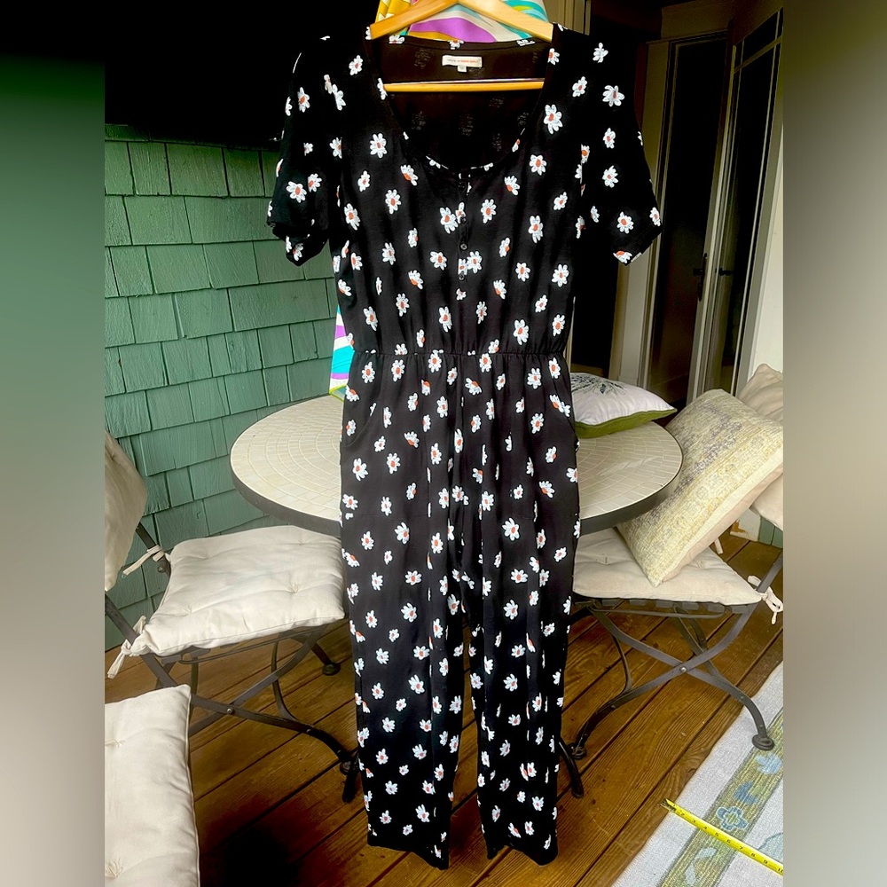 Women’s Natural by Known Supply Short Sleeve Jumpsuit. Great condition. large